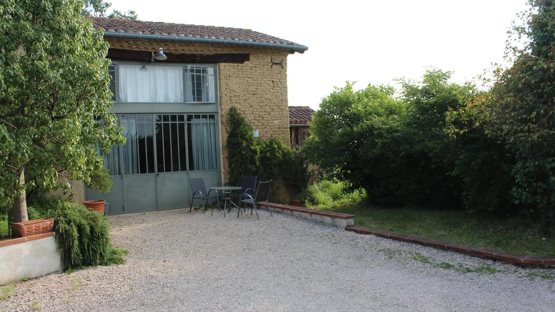Gite Xin Dao Semezies-Cachan Holiday home